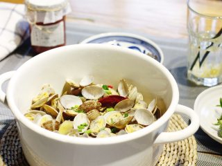 11、深夜食堂之酒蒸花蛤,配上米饭喝个小酒都是不错的哦