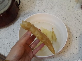 3、养颜圣品胶原满满的花胶冻,泡发之后会涨几倍大、