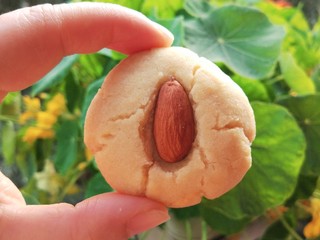17、杏仁酥,好好吃哦!