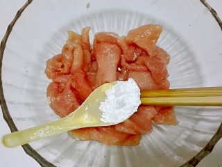 4、臀尖肉片冬瓜汤,一大勺玉米淀粉