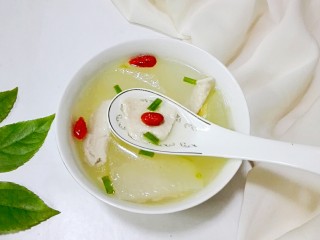 17、臀尖肉片冬瓜汤,盛一碗尝尝鲜美！