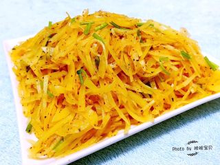 11、凉拌麻辣土豆丝,这款麻辣小土豆丝是经济又实惠