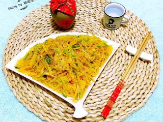 12、凉拌麻辣土豆丝,是朋友聊天聚会的拿手小菜