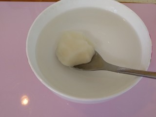 8、百香果+芒果苹果汁,蜂蜜用温开水化开（如图）