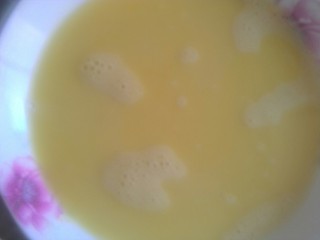 6、鸡蛋酱面,打好等面熟 