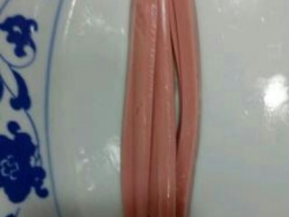 2、营养五色寿司,火腿切条