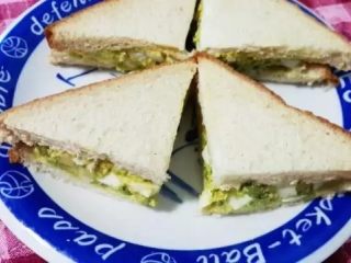 9、塑身解压食单之三文鱼,整形，切片。