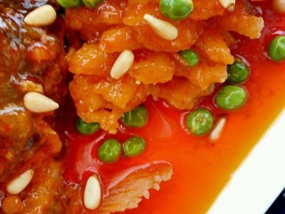 14、鸿运松鼠桂鱼,14.注意细节，热油爆芡油又不能多！