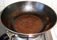 8、吉祥如意卷,蒸肉的汤汁烧开，加水淀粉调成欠汁。