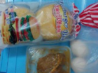 1、家庭自制健康汉堡包,准备原材料