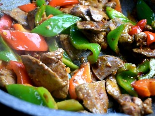 20、鱼香肝尖,然后下入猪肝翻炒