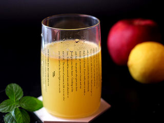 6、酸甜爽口的饮品---柠檬苹果汁,成品