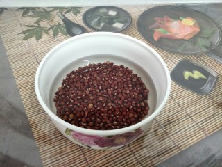 9、芋圆小火锅,红豆用水浸泡几个小时