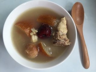 12、【老黄瓜无花果排骨汤】清热祛燥，消脂瘦身,可以喝了。