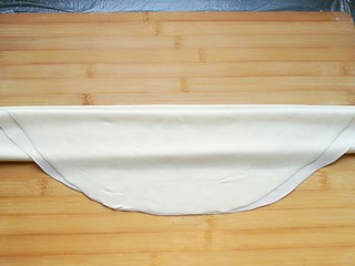 16、石蛤蟆水饺（博山水饺的包法）,再折下来。