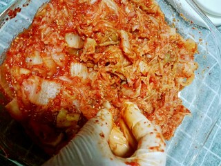 13、韩式辣白菜,可以适当的尝一下味道，如果不符合自己的口味，可以做一下适当的调味，但我想说，我做的这个调味料符合百分之85人以上的口味。