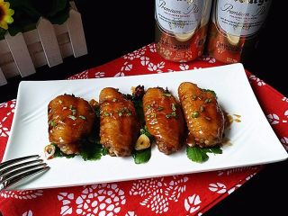 15、德国啤酒烩鸡翅,盛盘上桌咯