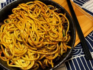 22、冬日暖心菜—牛肉炸酱面,完成