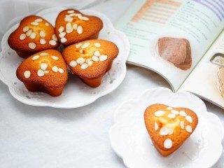 19、爱心杏仁片海绵蛋糕,成品图