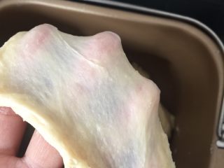 7、香葱肉松面包卷(65度汤种法),开始揉面程序,面团达到扩展状态