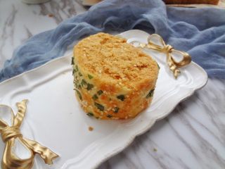 24、香葱肉松面包卷(65度汤种法),整体的样子