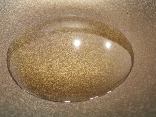 22、爆好吃的家庭版香酥炸鸡,锅中放适量食用油，大火烧