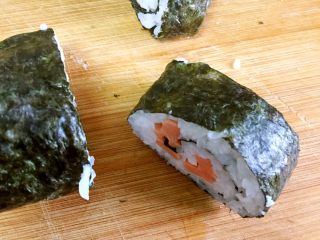 2、家庭版简单寿司,瞧，不散。哈哈????。