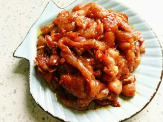 5、豆角焖面。,腌制后的里脊肉，看着颜色诱人，方便炒制。更加入味道。