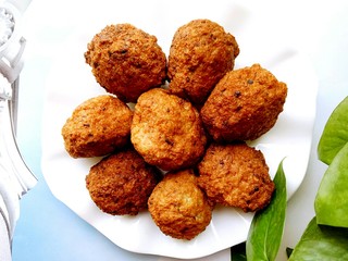 19、独家红烧狮子头四喜丸子配方,炸好的丸子