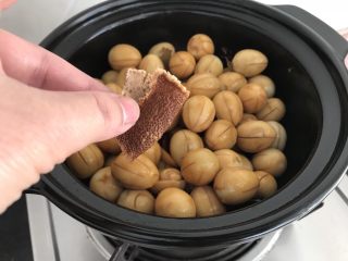 14、百变鸡蛋～啤酒卤蛋（迷你版）,加入陈皮，增香！而且陈皮有健脾和胃，行气化痰等功效