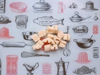 2、茄汁莲藕鸡肉丸子(亲子版)-辅食,莲藕去皮切块