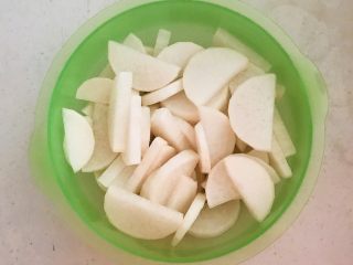 10、开胃小菜  酸辣脆爽的白萝卜,充分调匀