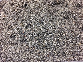 4、田艾印粿,炒熟的黑芝麻用料理机搅碎。