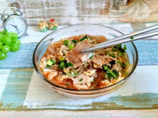 15、暖身羊肉汤,我刀工不好，切的不够薄透，不过自己吃，肉大点才好吃呐。