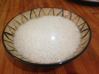 2、桂花糯米藕---整个冬天甜甜蜜蜜,糯米提前三小时浸泡哦