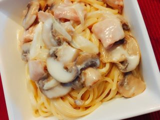 7、奶油蘑菇意大利面,完成啦！