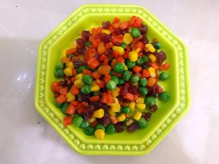 12、春之气息～五彩缤纷猫耳朵,盛出，备用