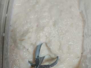 8、草莓冰激凌,越搅拌越稠了