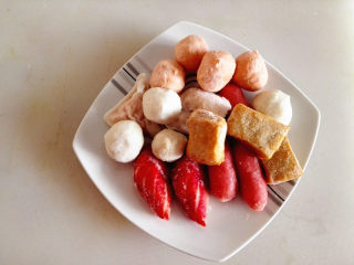5、一人食海参小火锅,再准备一些小丸子，