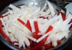 4、蜜汁山楂梨丝,梨丝和山楂糕丝混合