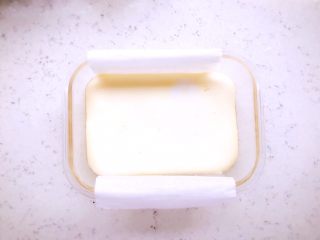 17、蒸虾糕 宝宝辅食,蒸好的虾糕取出放凉