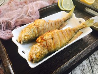 12、#感恩节食谱# 香煎小黄鱼,成品图。