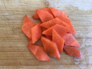 6、五分钟系列 香干炒肉丝,胡萝卜切片