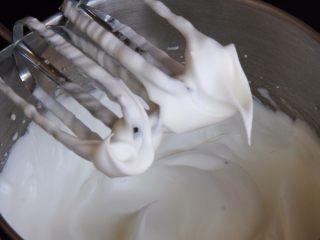 20、红枣糕+烤箱版,加入最后的细砂糖，搅拌也是50圈。