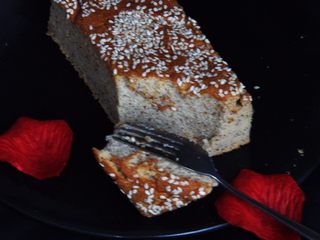 30、红枣糕+烤箱版,超级柔软的糕点就完成了，尝一尝味道不错。