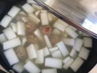 9、春季去火正当时～冬瓜肉丸汤+杂粮饭,加盖，转中火，至开锅