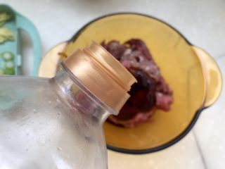 5、炒牛肉也可以温婉清雅➕白百合小炒牛肉,一勺料酒