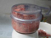 5、瑞典肉丸,用料理机打成肉糜，并上劲有粘性