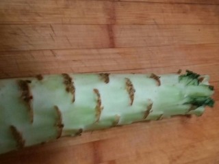 2、莴笋土豆,莴笋