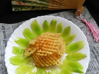 8、莴笋土豆,摆盘二